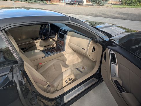 Used 2008 Cadillac XLR V image 11