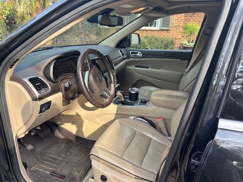 Used 2016 Jeep Grand Cherokee Overland w/ Advanced Technology Group image 6