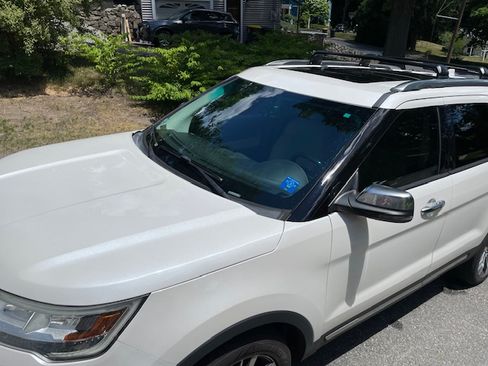 Used 2016 Ford Explorer Platinum AWD/4WD image 10