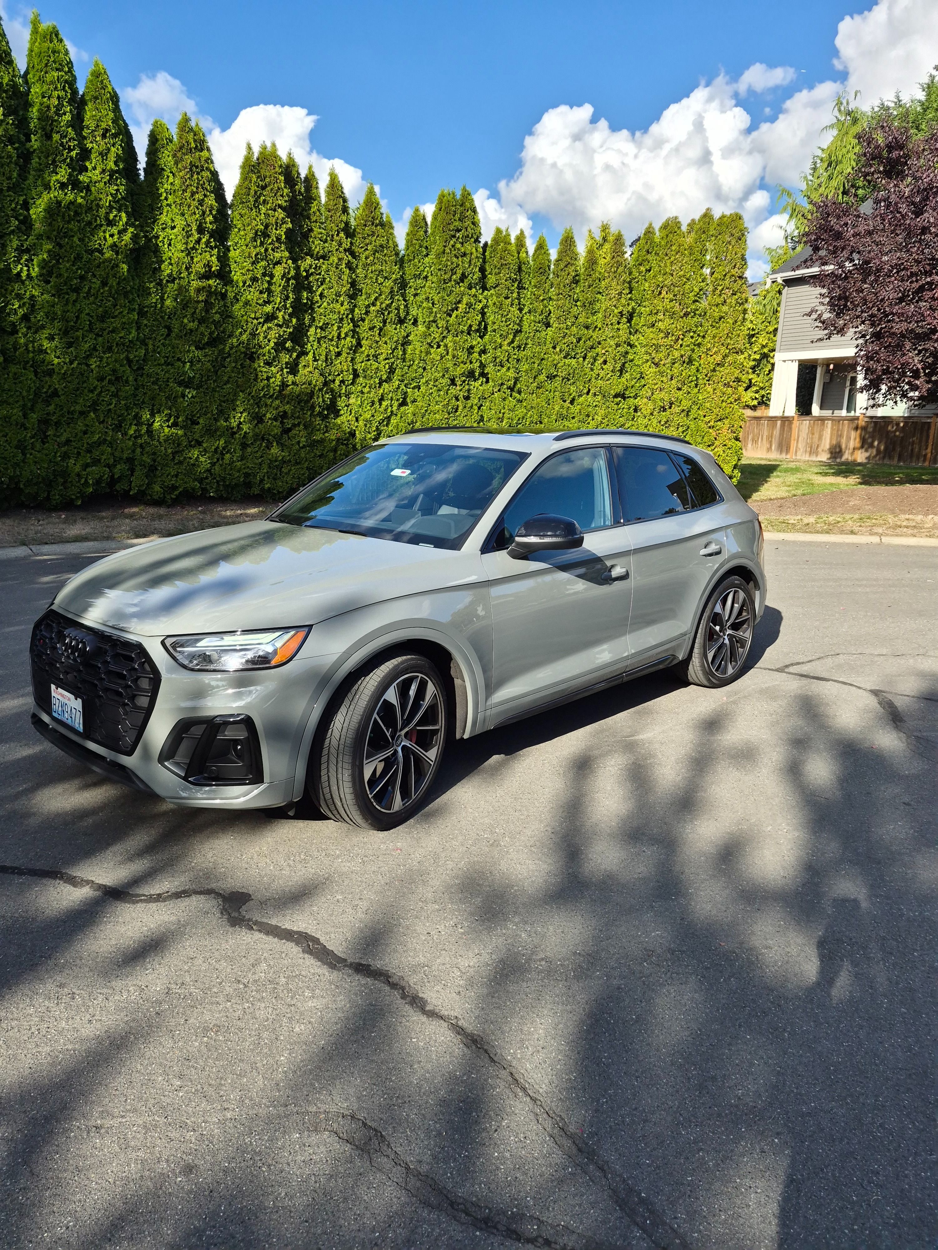 Used 2021 Audi SQ5 Premium Plus w/ Premium Plus Package AWD/4WD image 1