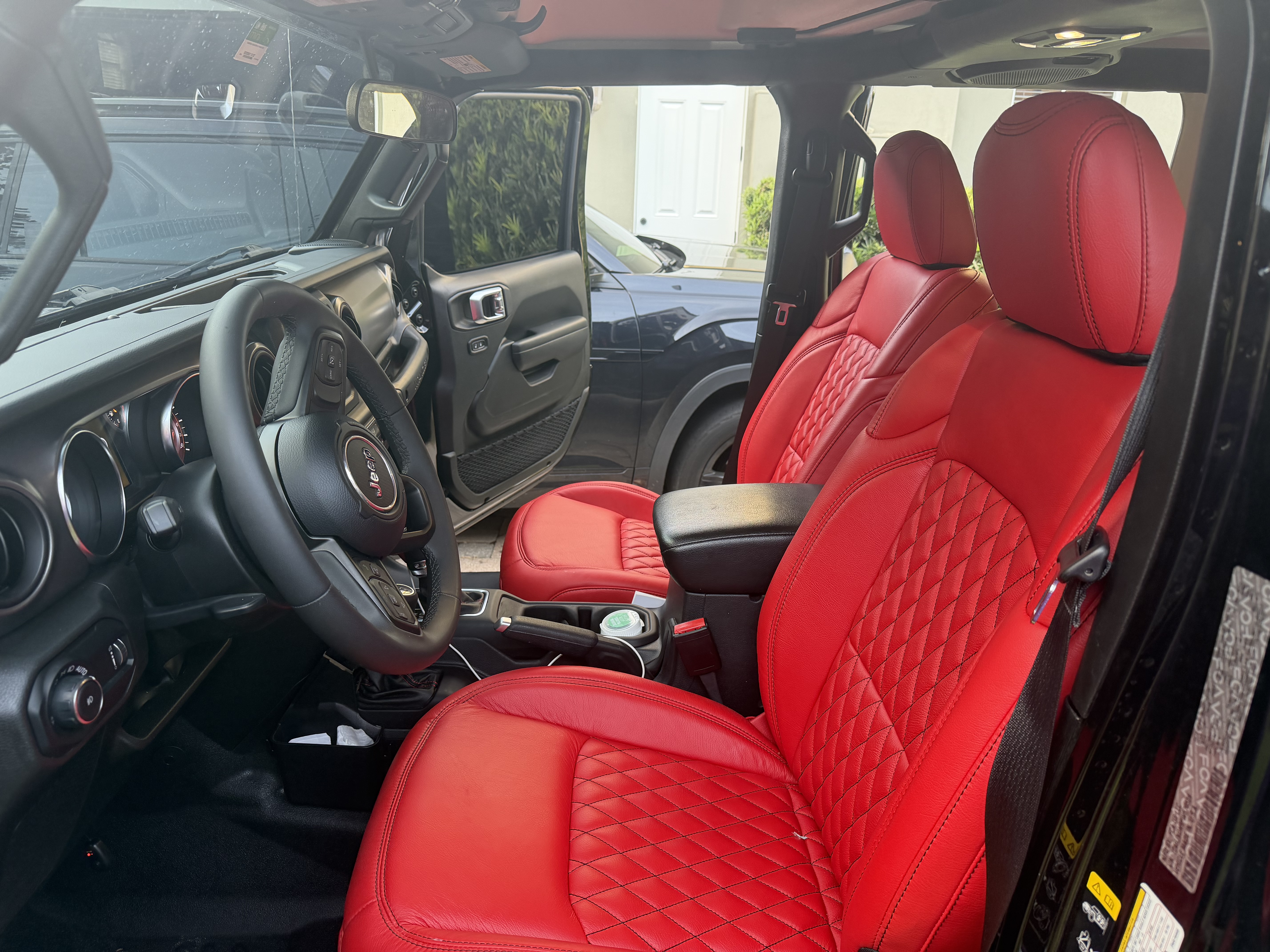 Used 2023 Jeep Wrangler Unlimited Sport AWD/4WD image 2