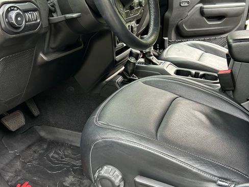 Used 2021 Jeep Wrangler Sport AWD/4WD image 6