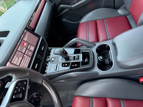 Used 2021 Porsche Cayenne GTS image 15