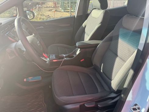 Used 2023 Chevrolet Bolt LT FWD image 8
