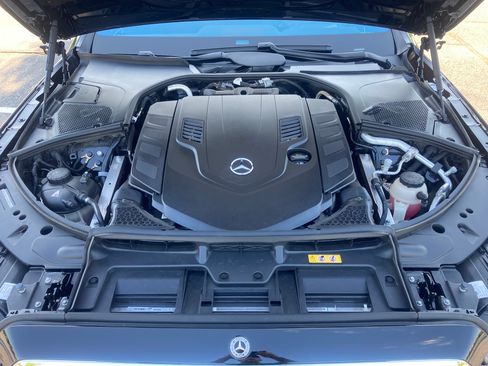 Used 2025 Mercedes-Benz S 580 4MATIC Sedan image 25