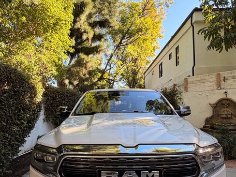 Used 2022 RAM 1500 Limited image 1