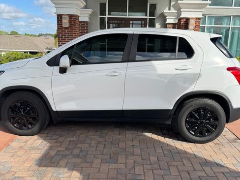 Used 2017 Chevrolet Trax LS image 6