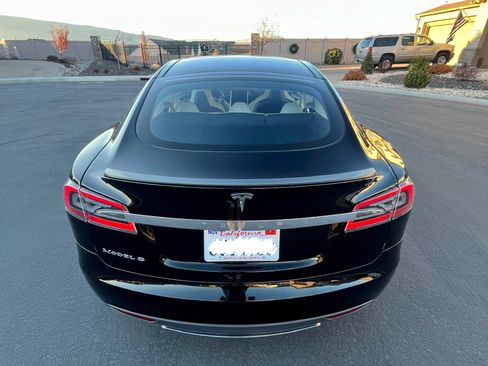 Used 2012 Tesla Model S Signature Performance image 18