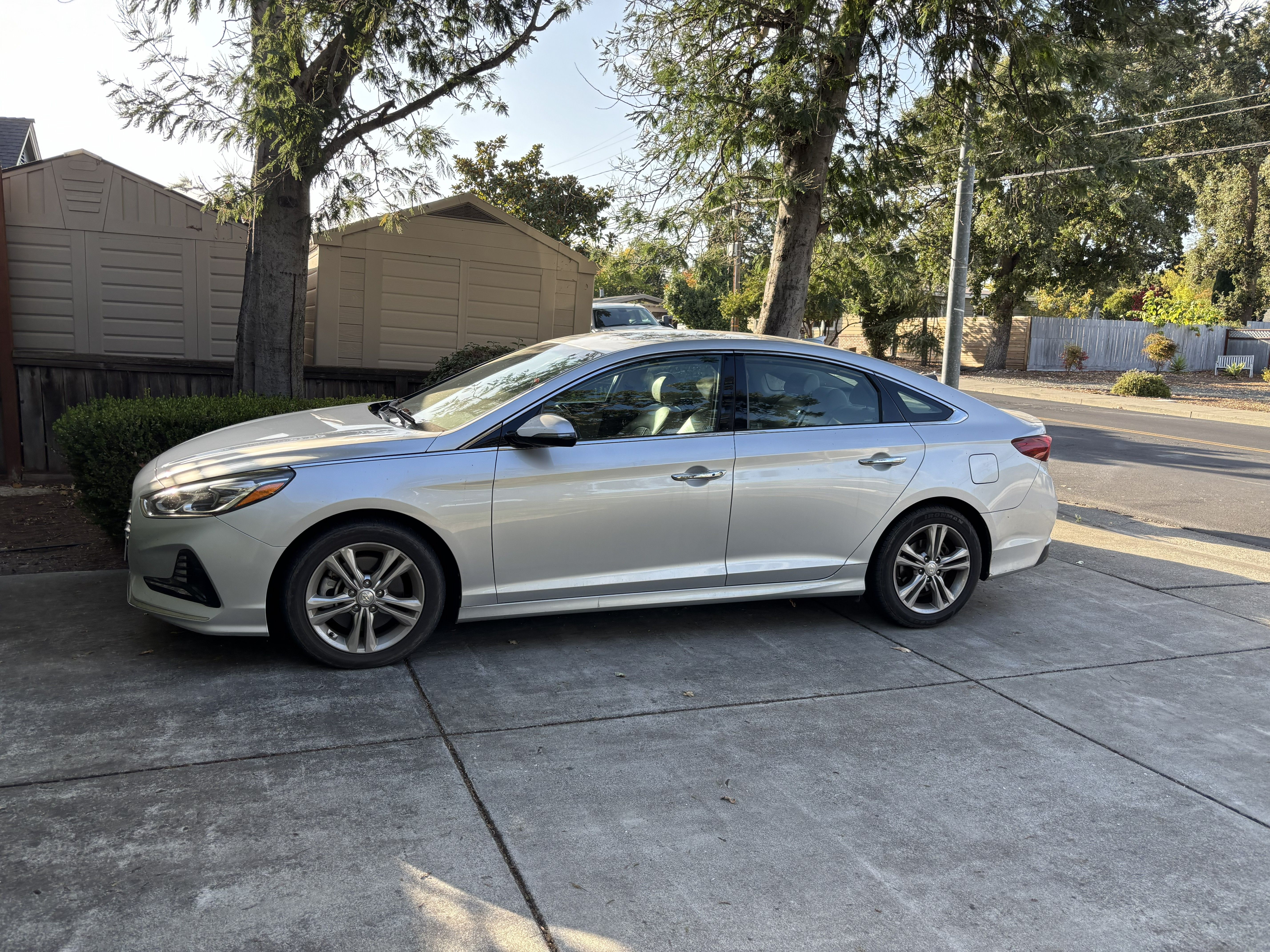 Used 2018 Hyundai Sonata Limited w/ Limited Ultimate Package 03 FWD image 1