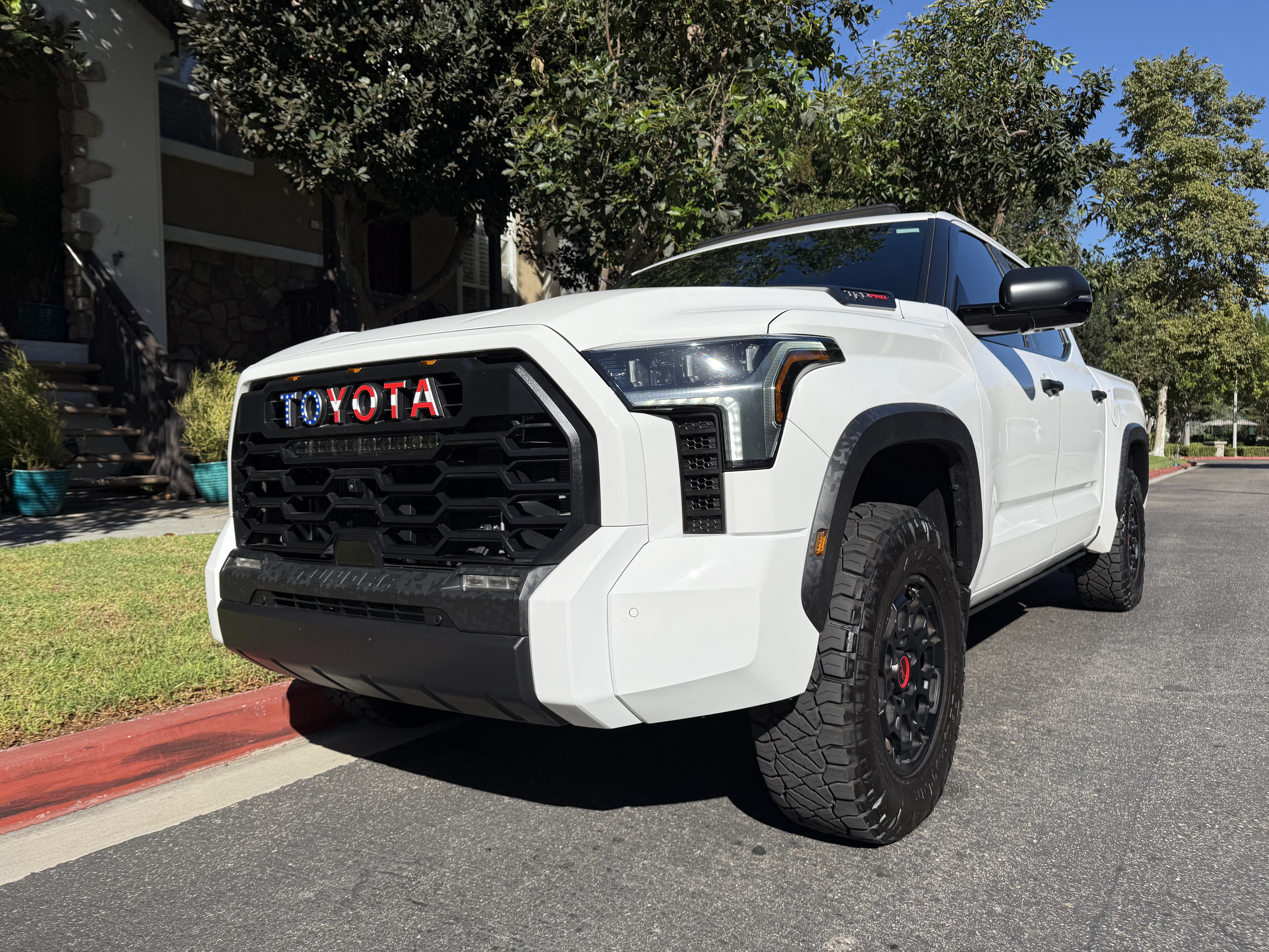 Used 2025 Toyota Tundra TRD Pro AWD/4WD image 4