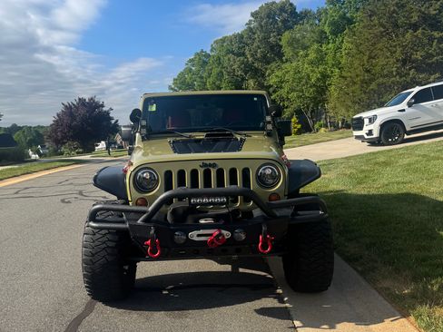 Used 2013 Jeep Wrangler Unlimited Sport w/ Connectivity Group AWD/4WD image 2