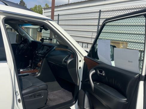 Used 2017 Nissan Armada Platinum RWD image 10
