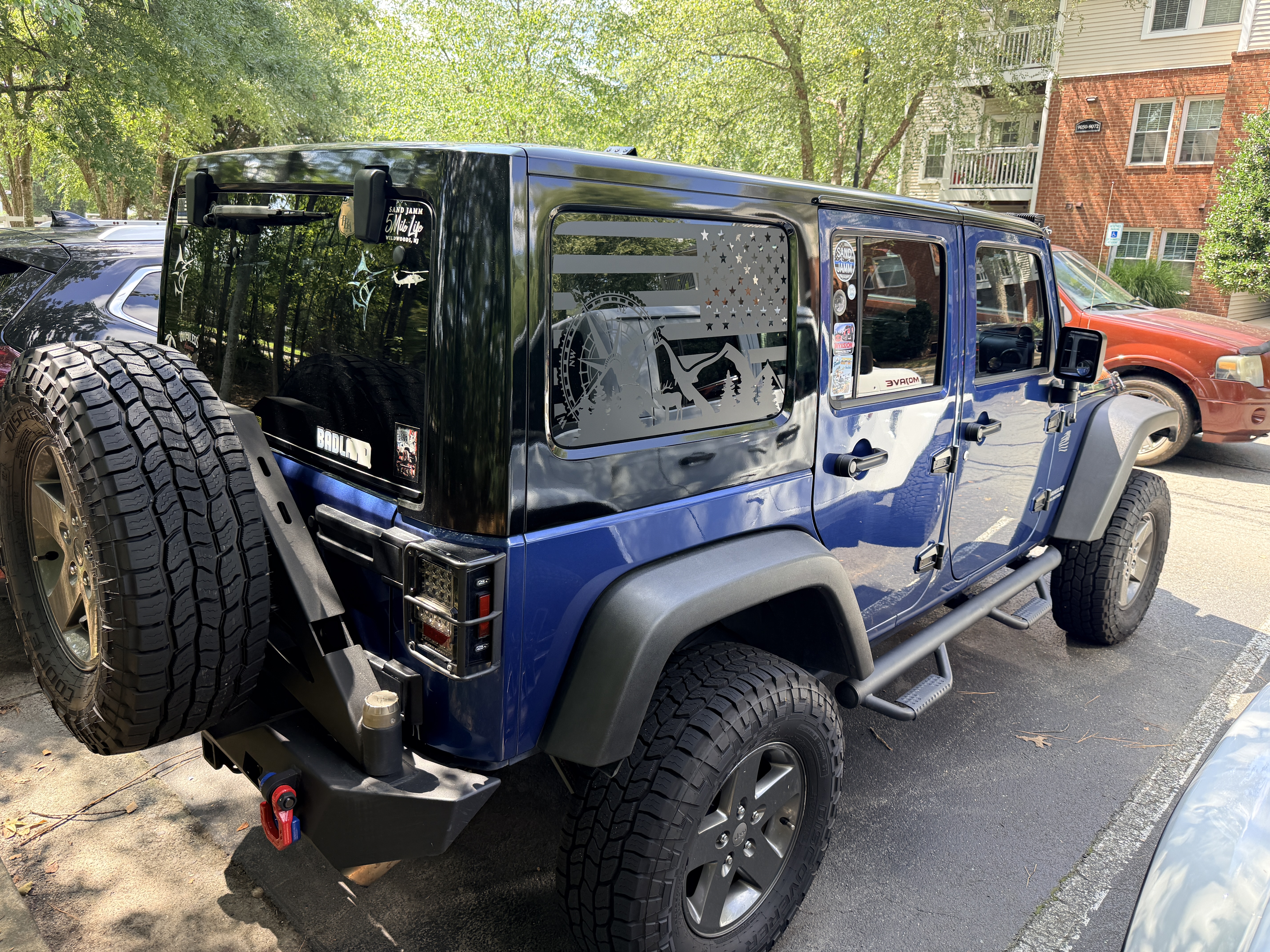 Used 2010 Jeep Wrangler Unlimited Sport AWD/4WD image 2