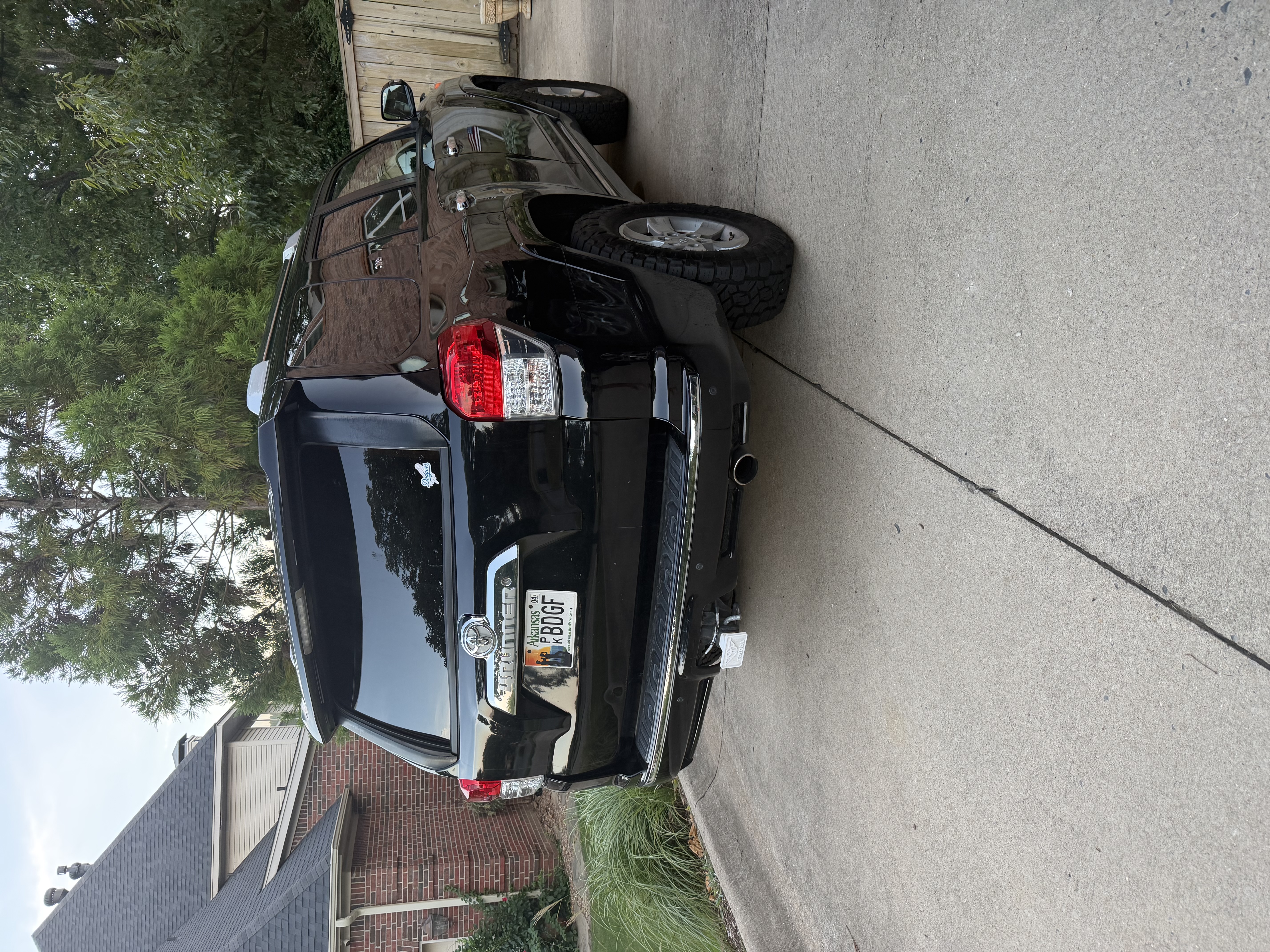Used 2010 Toyota 4Runner SR5 w/ Convenience Pkg AWD/4WD image 4