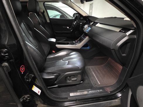 Used 2015 Land Rover Range Rover Evoque Pure Premium image 12