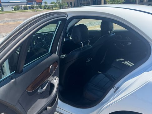 Used 2018 Mercedes-Benz C 300 4MATIC Sedan image 11