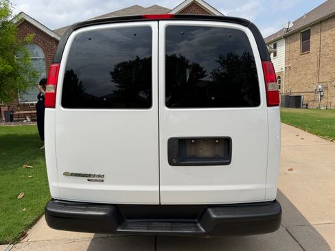 Used 2014 Chevrolet Express 3500 LS RWD image 5
