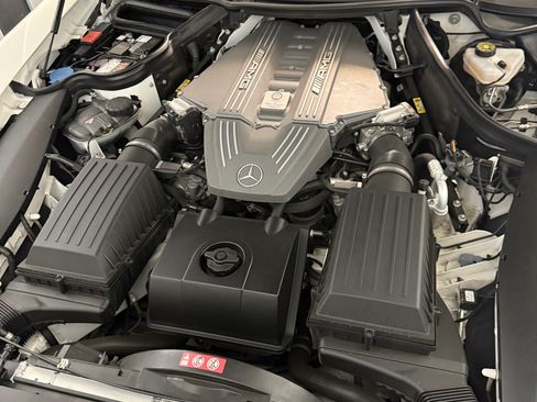 Used 2012 Mercedes-Benz SLS AMG Roadster image 9