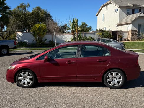 Used 2010 Honda Civic LX image 2
