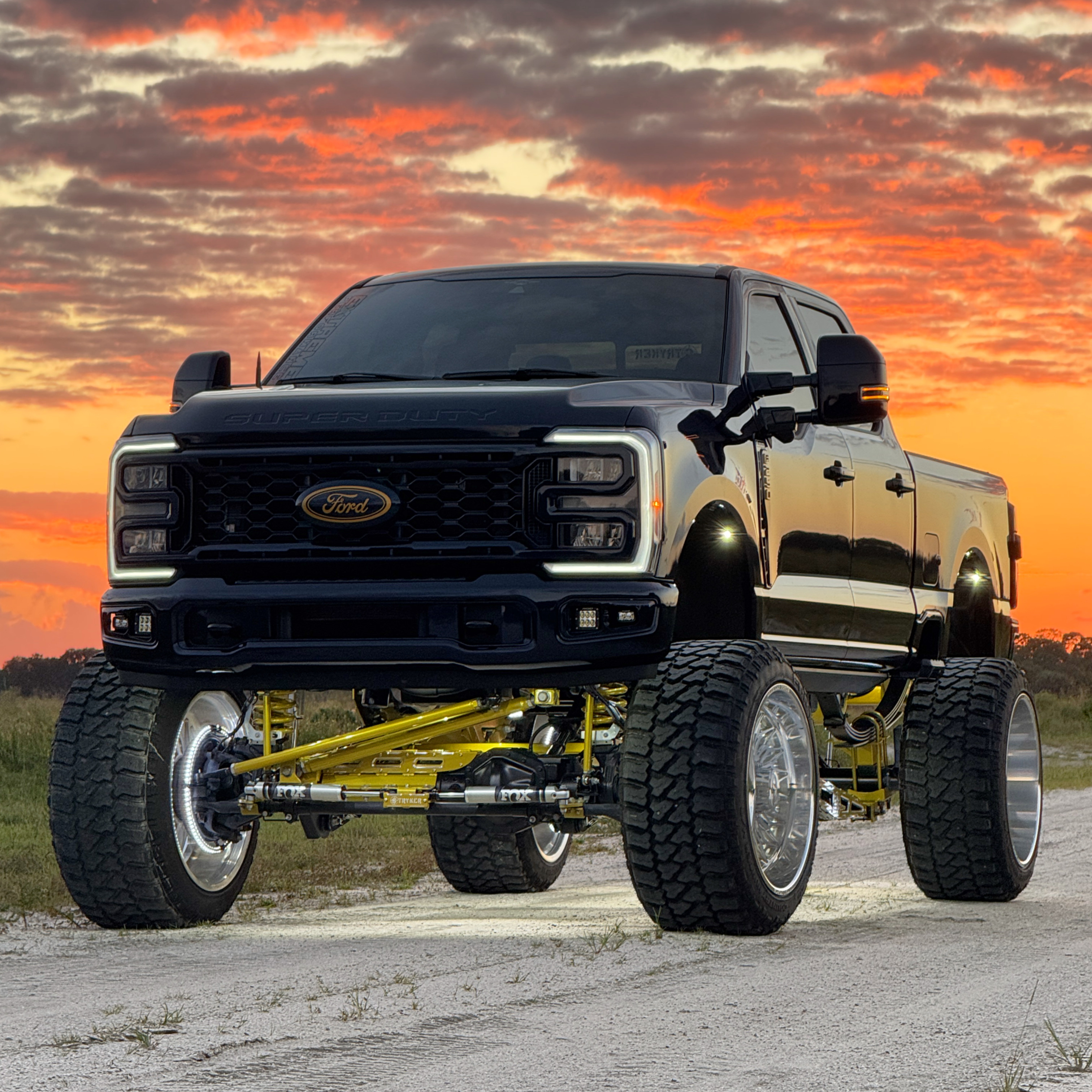 Used 2023 Ford F250 Lariat w/ Sport Appearance Package AWD/4WD image 23