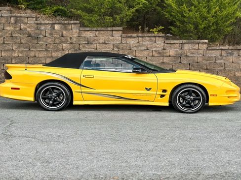 Used 2002 Pontiac Firebird Trans Am image 9