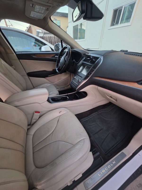 Used 2015 Lincoln MKC FWD w/ Equipment Group 102A Reserve image 2