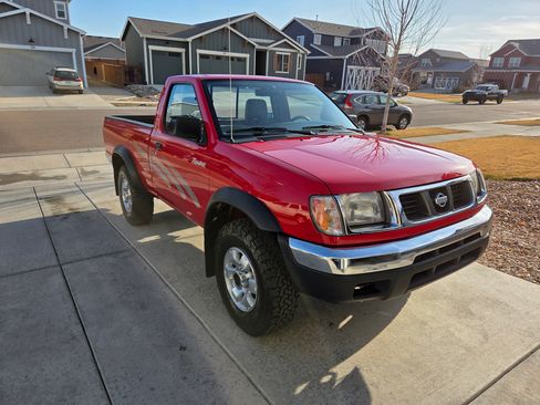 Used 1998 Nissan Frontier XE image 21