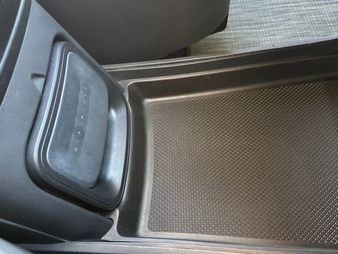 Used 2023 Rivian R1T Launch Edition image 17