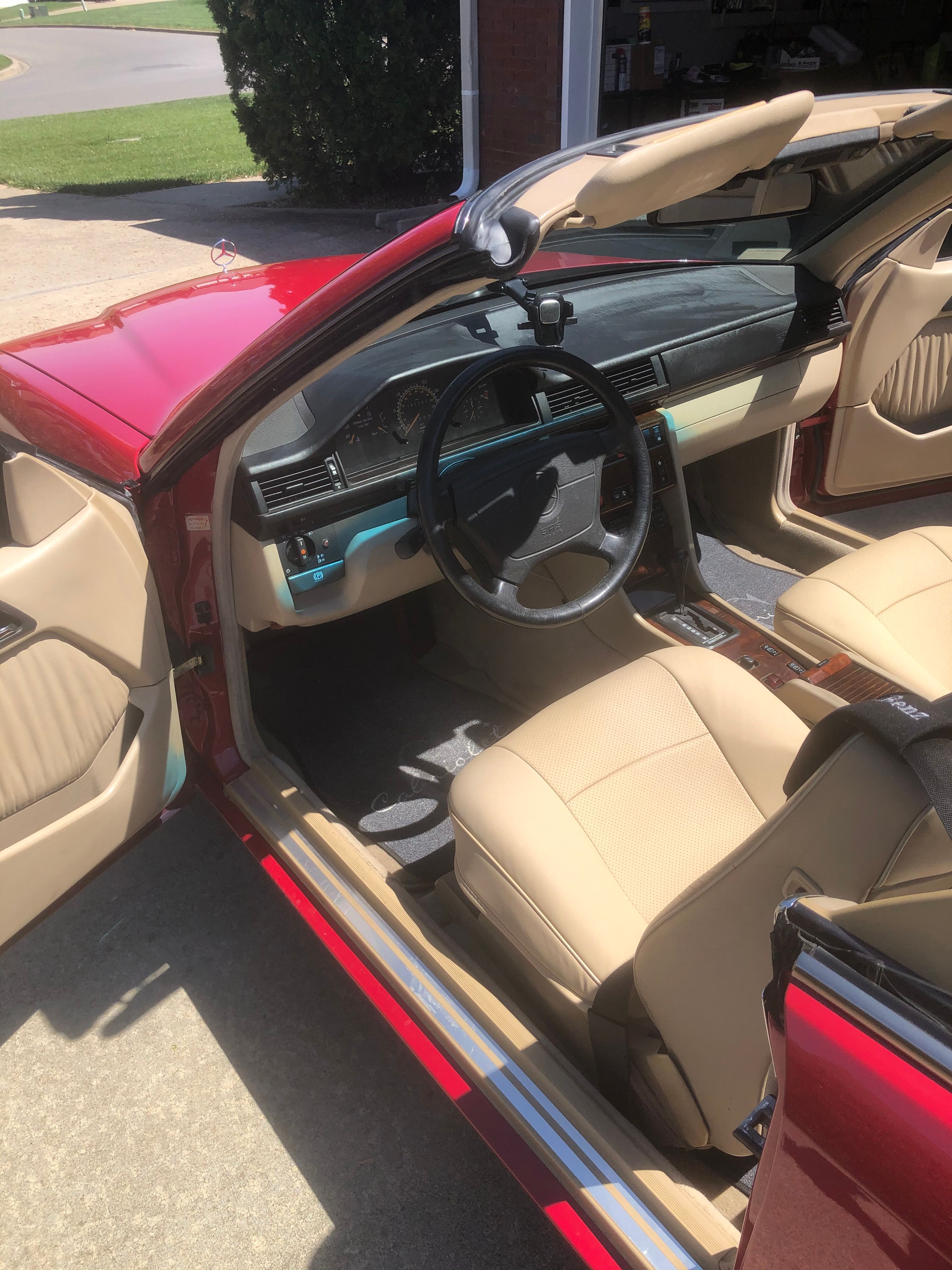 Used 1995 Mercedes-Benz E 320 Convertible image 18
