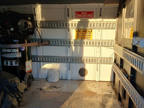 Used 2009 Chevrolet Express 3500 Extended image 9