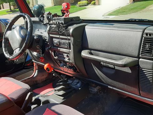 Used 1998 Jeep Wrangler Sport image 11