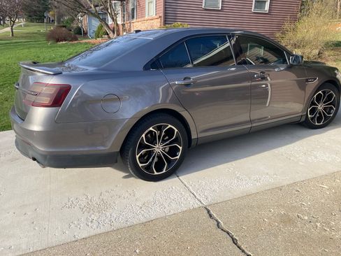 Used 2014 Ford Taurus SHO w/ Equipment Group 401A image 5
