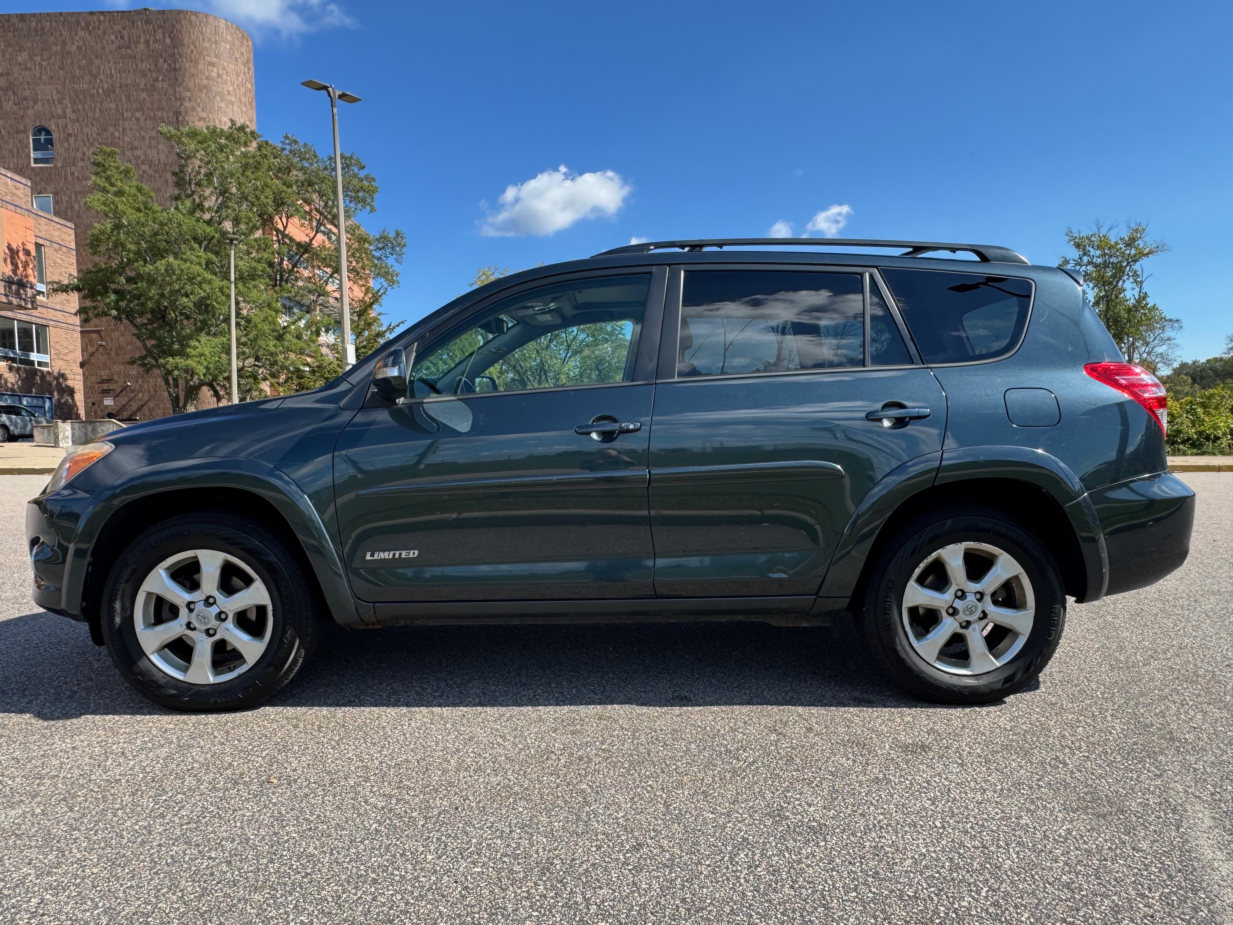 Used 2010 Toyota RAV4 Limited AWD/4WD image 1