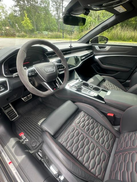 Used 2023 Audi RS 7 Sportback AWD/4WD image 15