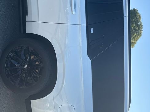 Used 2024 Cadillac Escalade ESV Sport w/ LPO, ONYX Package image 15