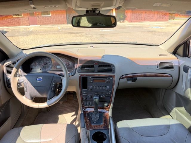 Used 2005 Volvo XC70 AWD/4WD image 11