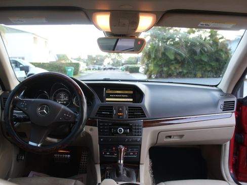 Used 2011 Mercedes-Benz E 350 Cabriolet image 4
