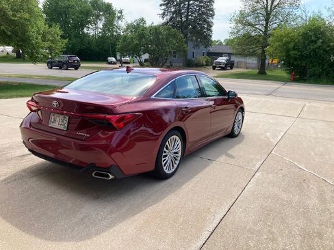Used 2020 Toyota Avalon Limited w/ All Weather Liner Package FWD image 6