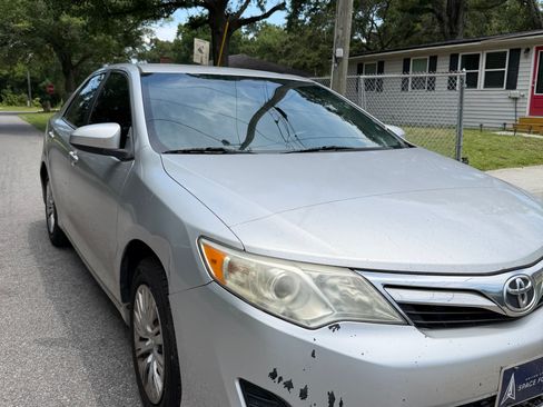 Used 2012 Toyota Camry FWD image 10