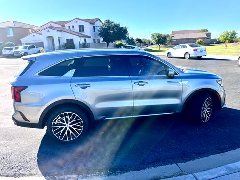 Used 2023 Kia Sorento EX image 6