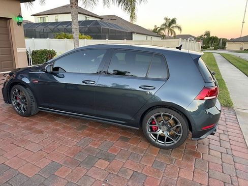 Used 2020 Volkswagen GTI SE image 11