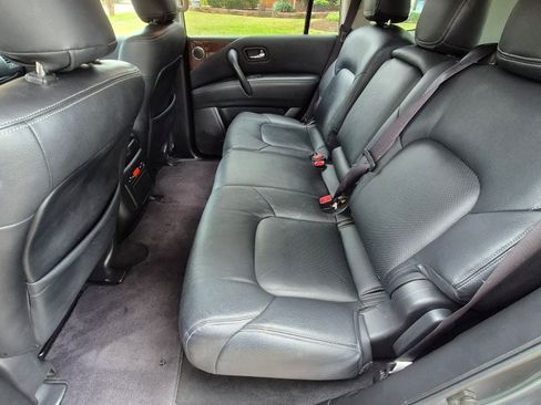 Used 2017 Nissan Armada SV image 10