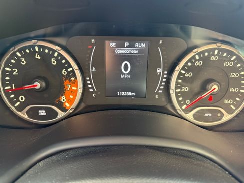 Used 2017 Jeep Renegade Altitude image 15