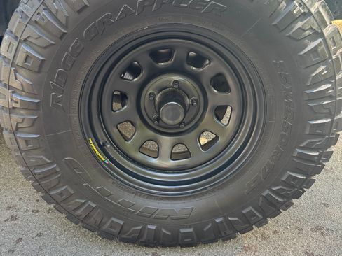 Used 2012 Jeep Wrangler Unlimited Sahara w/ Connectivity Group AWD/4WD image 14