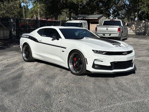 Used 2020 Chevrolet Camaro SS image 13