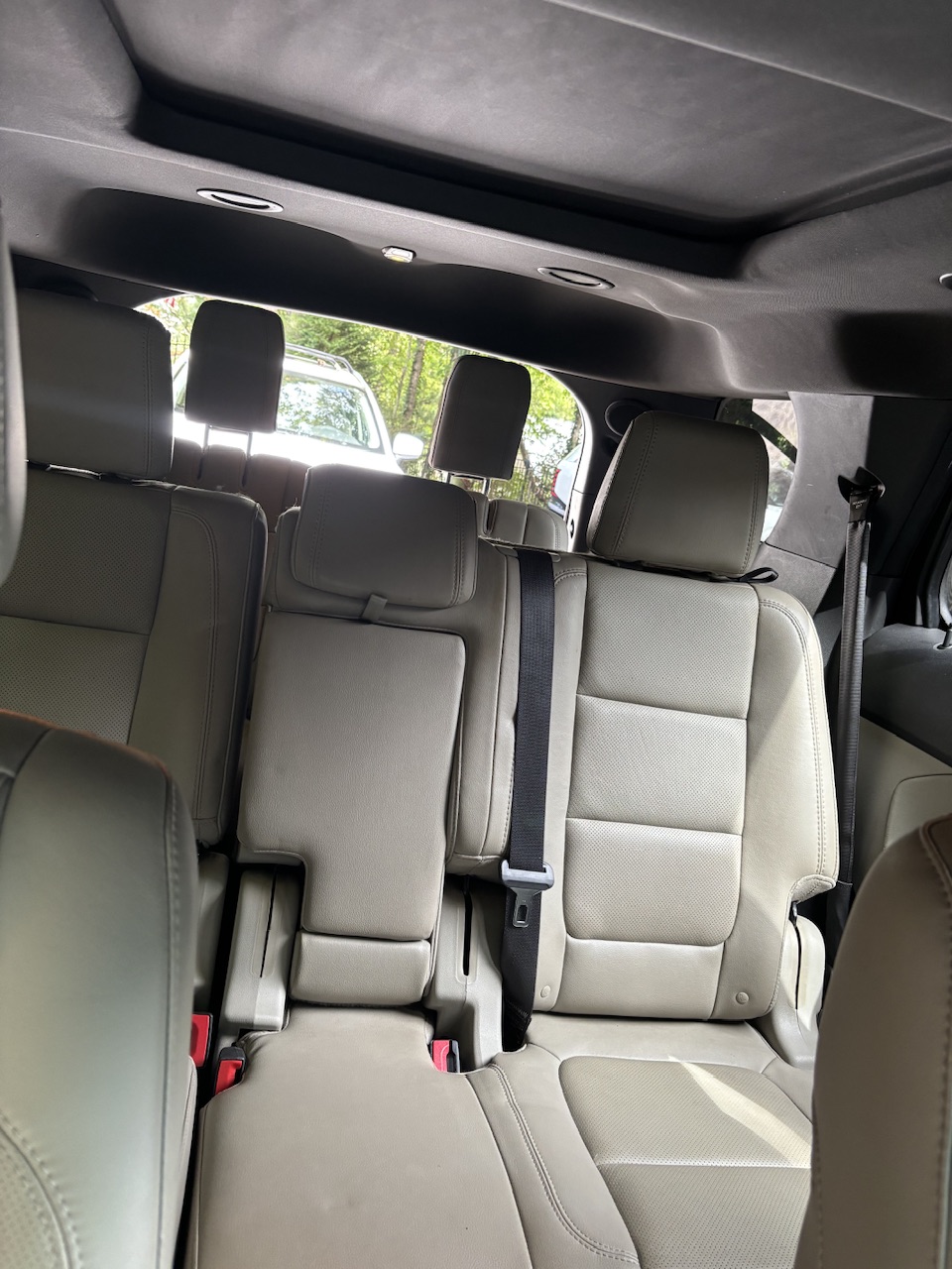 Used 2015 Ford Explorer Limited w/ Equipment Group 302A AWD/4WD image 10