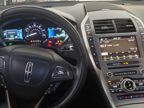 Used 2018 Lincoln MKZ Reserve w/ Technology Package image 10