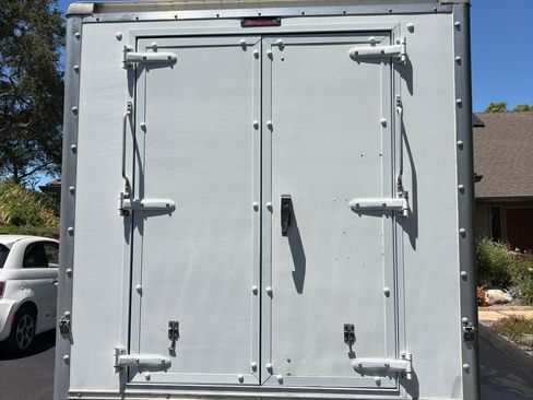 Used 2003 Chevrolet Express 3500 w/ Chrome Appearance Package RWD image 8