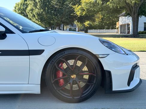 Used 2020 Porsche 718 Boxster Spyder RWD image 22