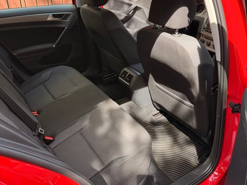 Used 2016 Volkswagen Golf S FWD image 17